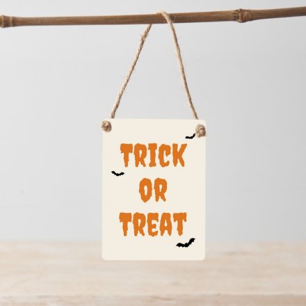 Trick or treat pumpkin 'Trick or Treat' mini metal hanging sign - Halloween decoration