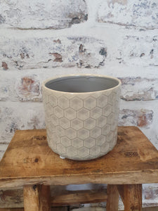 Gisela Graham Grey Honeycomb ceramic pot cover/plant pot