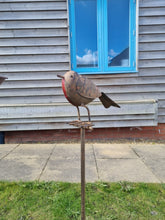 Load image into Gallery viewer, Metal Robin on a stick Garden Ornament