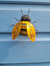 Load image into Gallery viewer, Metal Bee Garden Ornament